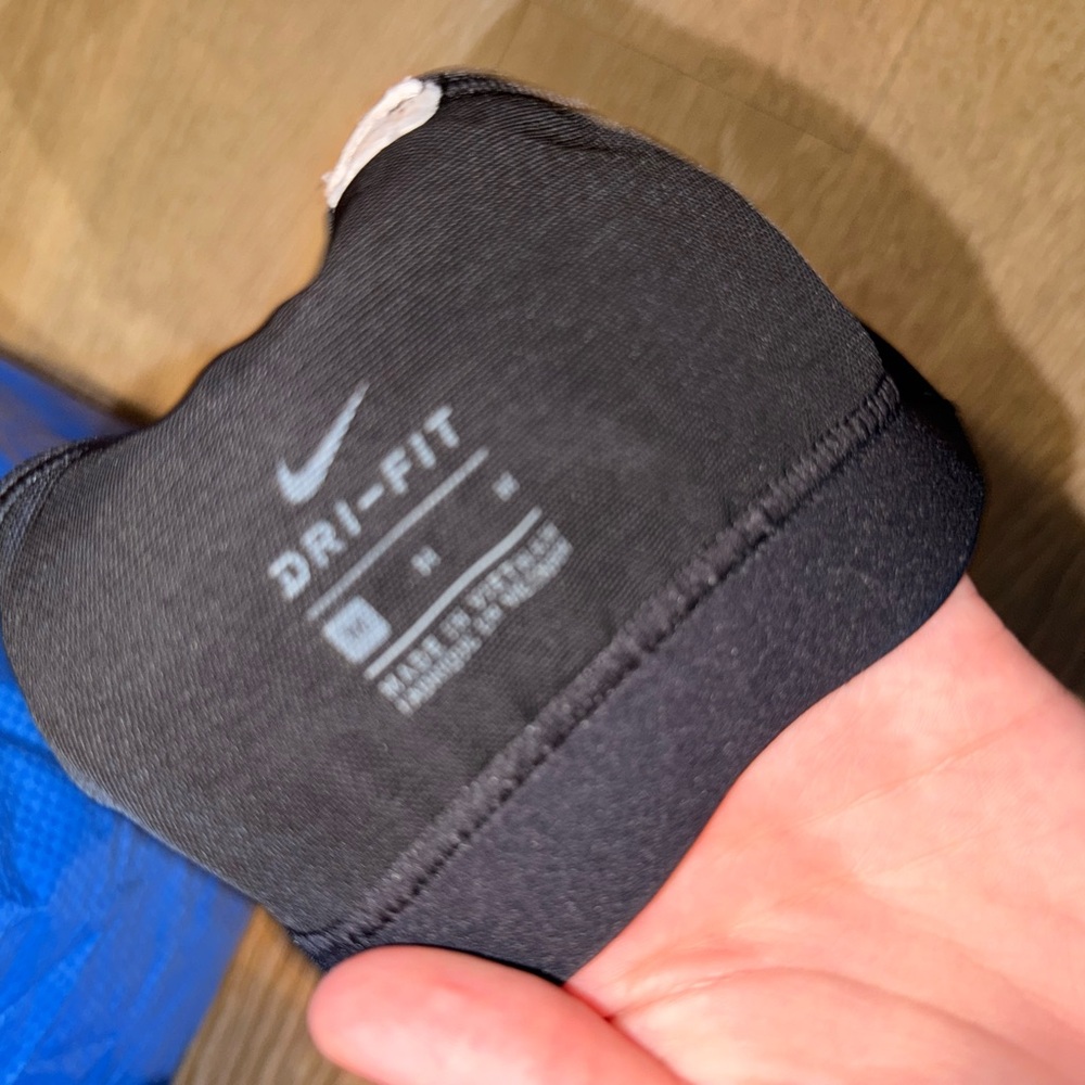 Nike Black Sports Bra with Thin Straps - Picture 3 of 3